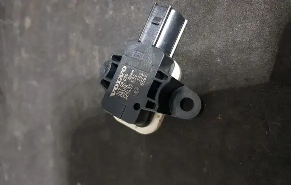 Volvo S60 Airbag deployment crash/impact sensor 30798030