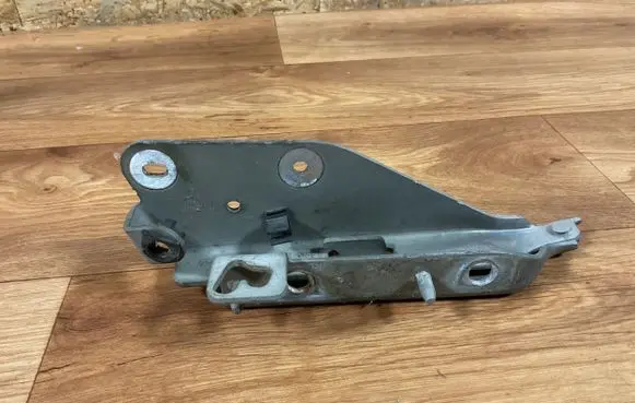 Citroen C3 Engine bonnet/hood hinges 9637365680