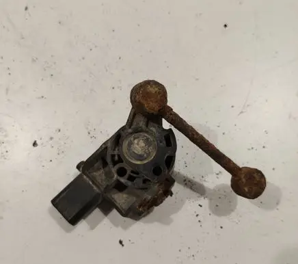 Rear air suspension level height sensor