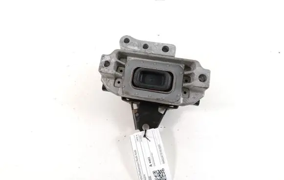 Engine mount bracket