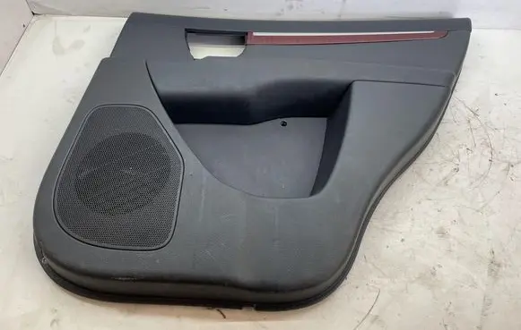 Hyundai Santa Fe Rear door card panel trim P833702B000 P833402B030 833252B000