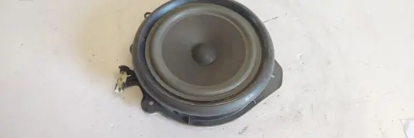 Audi A3 S3 A3 Sportback 8P Front door speaker 8P0035411 8E0035411