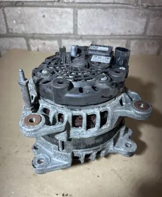 Volkswagen Tiguan Generator/alternator 04L903024T EL6140 F000BL08M8