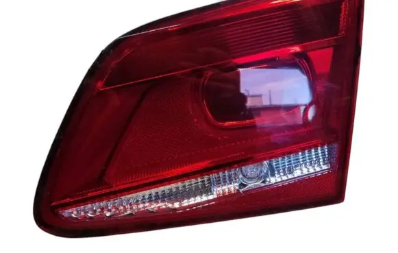Volkswagen PASSAT B7 Tailgate rear/tail lights 3AE945094J 90004891