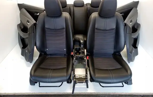 Nissan Leaf II (ZE1) Seat and door cards trim set 17805597348