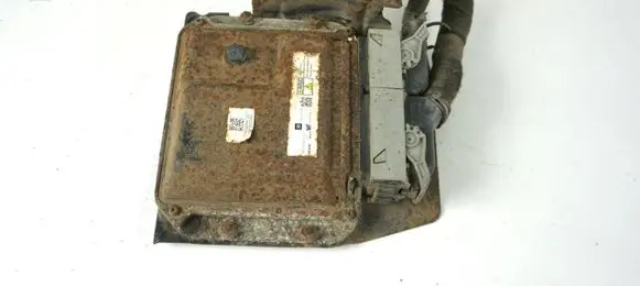 Opel Zafira B Engine control unit/module ECU 98113173 MB275800-8167