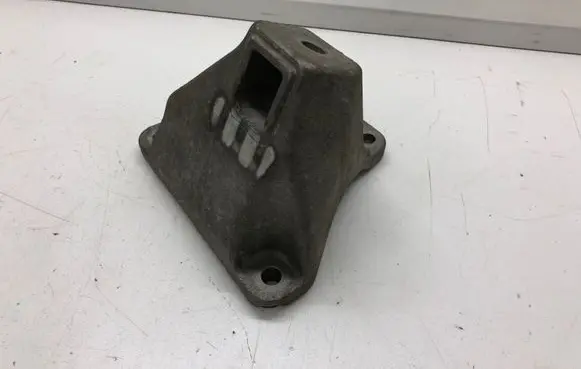 BMW 5 F10 F11 Engine mounting bracket 6795958 22116781242