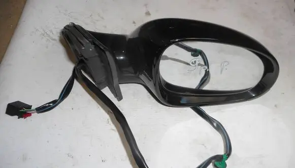 Volkswagen Jetta V Front door electric wing mirror 