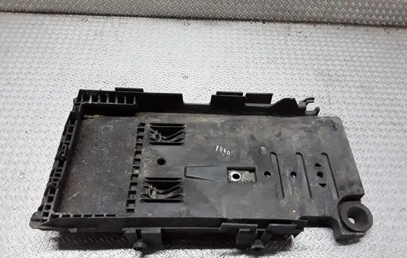 Ford Mondeo MK IV Battery tray 6G9110723A
