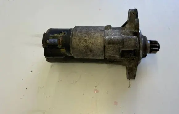 Volkswagen PASSAT B6 Starter motor