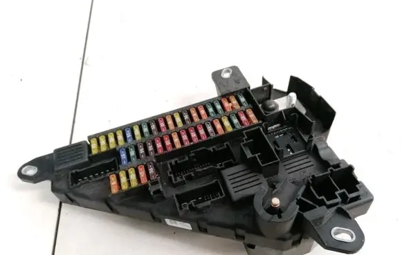 BMW 5 E60 E61 Fuse box set 913883001 518956057