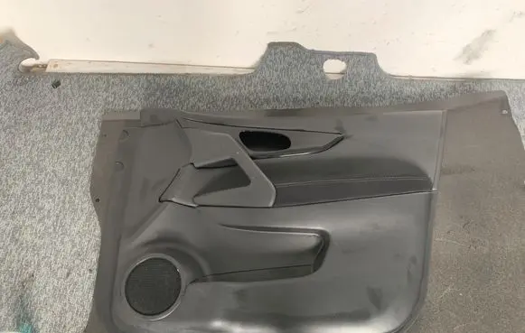 Nissan Qashqai Front door card panel trim 809224EA1A