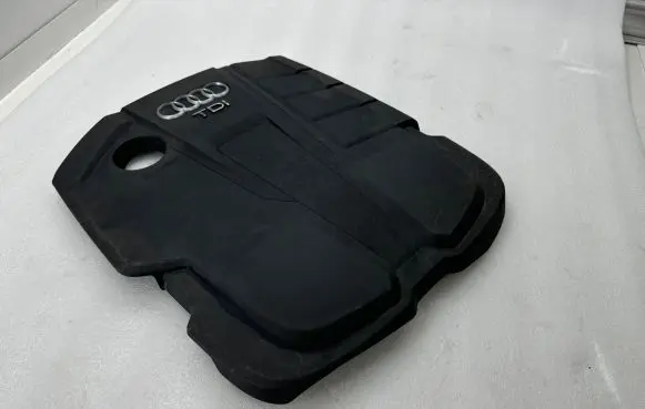 Audi A4 S4 B9 Engine cover (trim) 04L103925P 4013839A