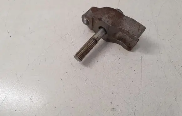 Toyota Urban Cruiser (XP110) Fuel Injector clamp holder 