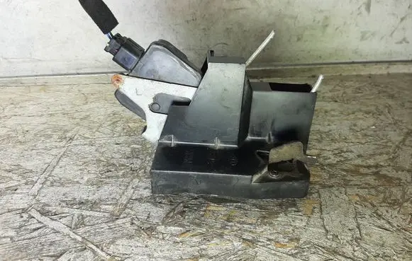 KIA Rio Rear door lock