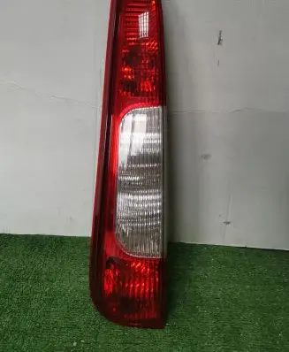 Ford C-MAX I Rear/tail lights 3M5113A603AA