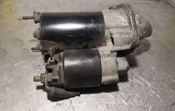 Volkswagen PASSAT B5.5 Starter motor 058911023B 0001107068 1005821933