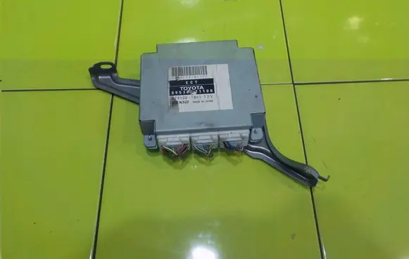 Toyota Hilux (AN10, AN20, AN30) Gearbox control unit/module 8953071100