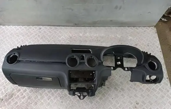 Audi A1 Central console control unit 8162