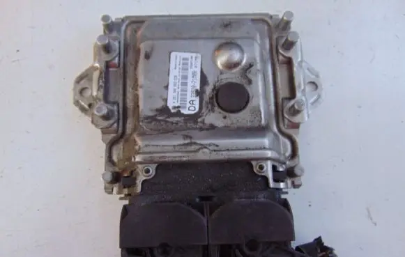 Nissan Pixo Engine control unit/module 3392071M00 0261S06683