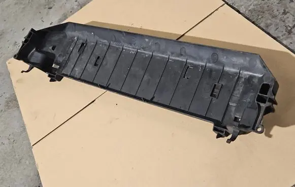 BMW X5 E70 Bottom radiator support slam panel 7795909 S2431002 R6972001