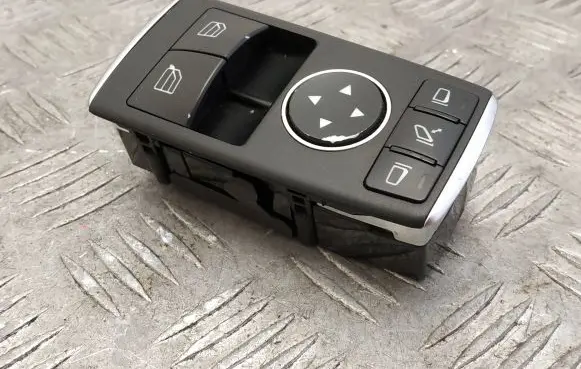 Mercedes-Benz C W204 Electric window control switch A1729056900