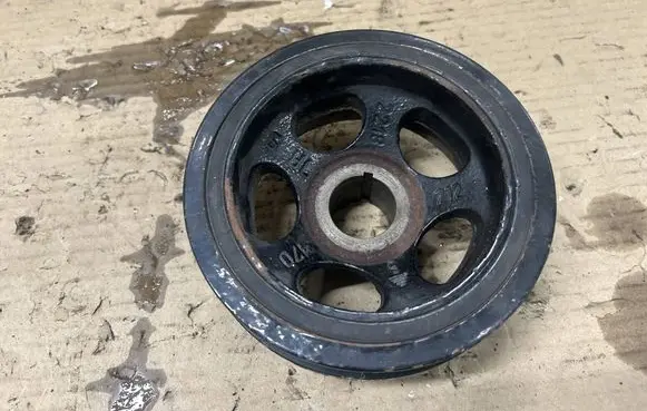 Jeep Grand Cherokee (WK) Crankshaft pulley