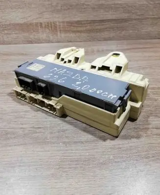 Mazda 626 Fuse module GA5RD062A13