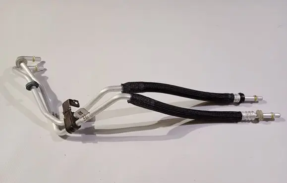 Chrysler Pacifica Gearbox oil cooler pipe/hose P68217330AC
