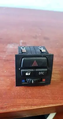 BMW 3 E90 E91 Hazard light switch 6945652