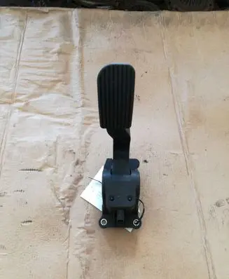 Mercedes-Benz Sprinter W906 Accelerator throttle pedal 0280755025