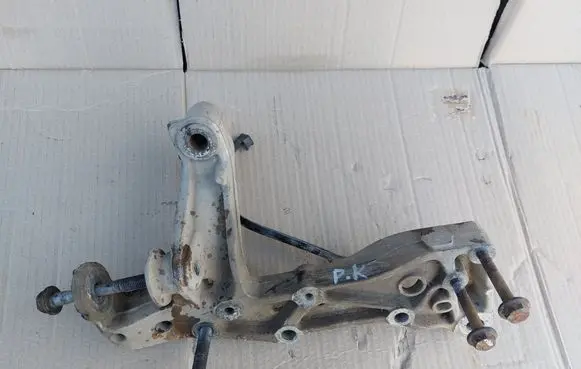 Volkswagen Caddy Front lower control arm/wishbone 1K0199295F
