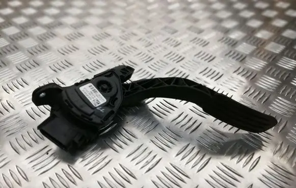 Ford Mondeo MK IV Accelerator throttle pedal 6G929F836SC