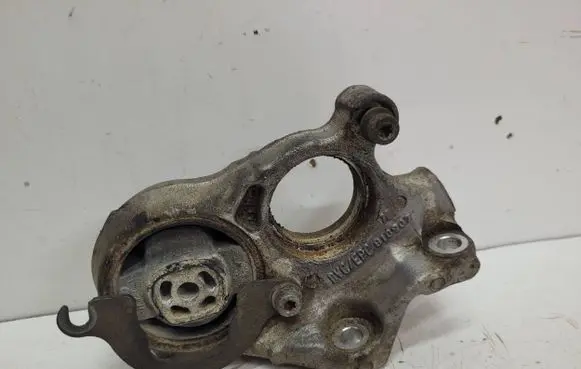 Citroen Jumpy Engine mount bracket 810907 910907