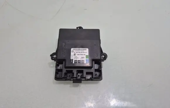Mercedes-Benz B W245 Door central lock control unit/module A1699000600