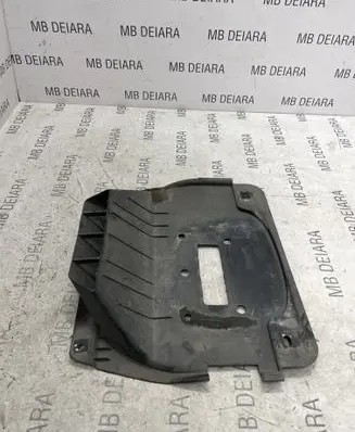 Porsche Macan (95B) Engine splash shield/under tray 95B825370C