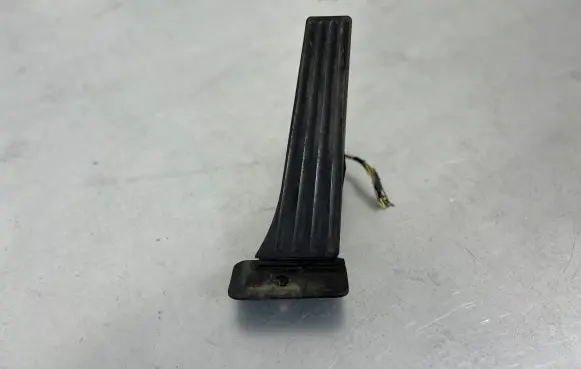 BMW 5 GT F07 Accelerator throttle pedal 6852644