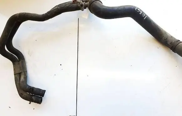 Engine coolant pipe/hose