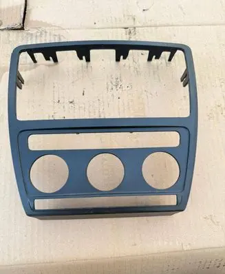Skoda Octavia Mk2 (1Z) Radio/GPS head unit trim 1Z0858069A