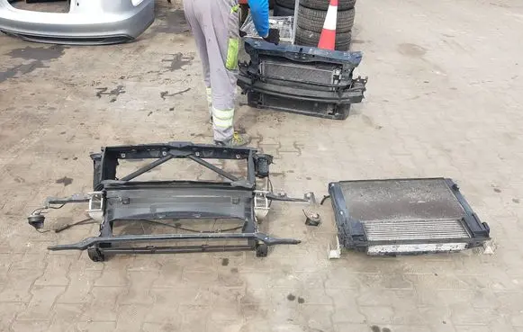 BMW 1 F20 F21 Radiator support slam panel 