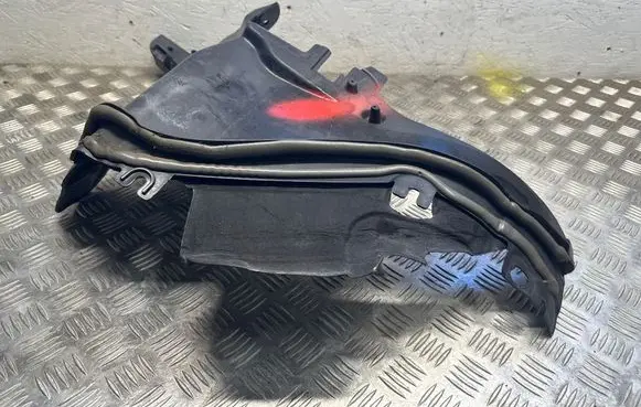 Mercedes-Benz GLE (W166 - C292) Other engine bay part A1666208501 1111098