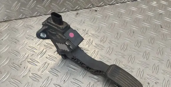 Toyota Verso Accelerator throttle pedal 7811002022