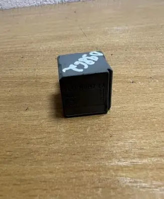 Mercedes-Benz 207 310 Other relay 4RA007793 D9862