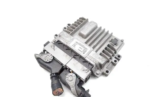 Opel Antara Engine control unit/module 25189813 25184894 28359587
