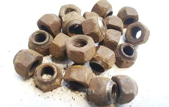 Toyota Avensis T250 Nuts/bolts 
