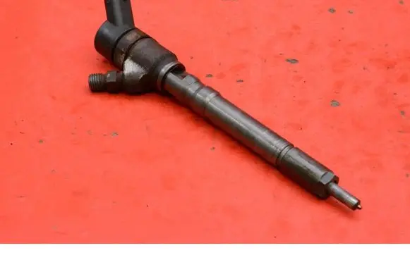 Hyundai Santa Fe Fuel injector 0445110175