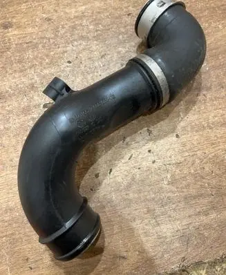 BMW 3 E90 E91 Intercooler hose/pipe 7556553