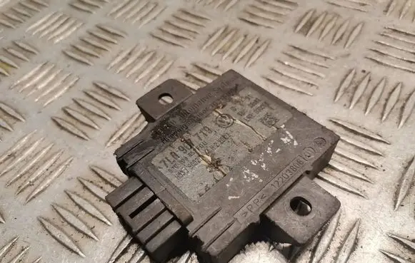 Porsche Cayenne (9PA) Alarm control unit/module 7L0907719