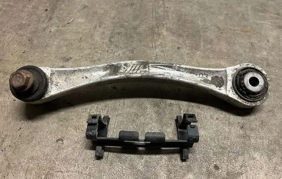 BMW M3 e92 Rear control arm 2283545