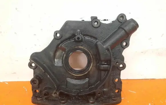 Mazda 3 I Oil pump 72804800